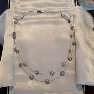 Sparkling choker necklace